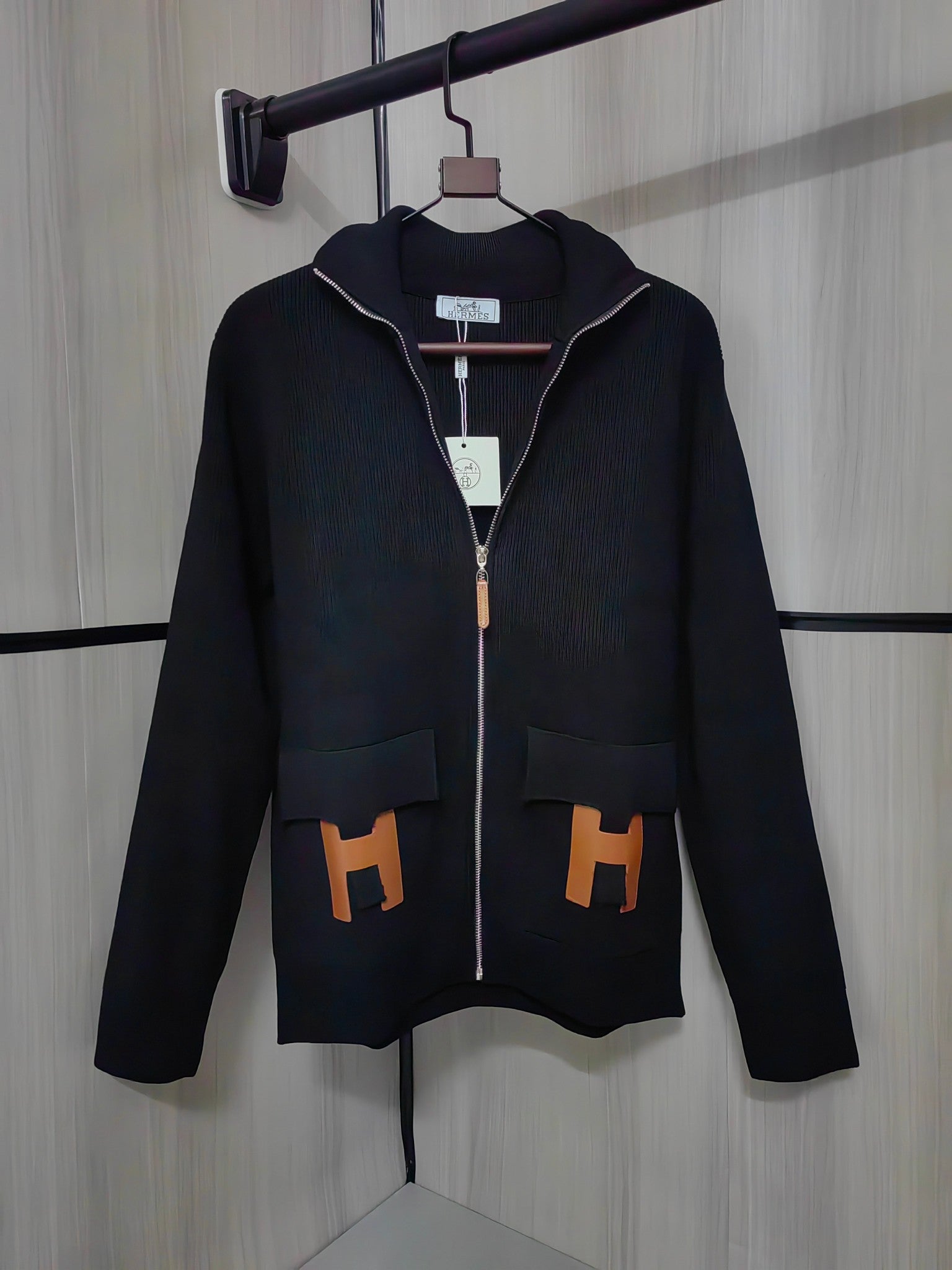 Hermès Unisex Wool-Blend Knit Cardigan – Autumn/Winter