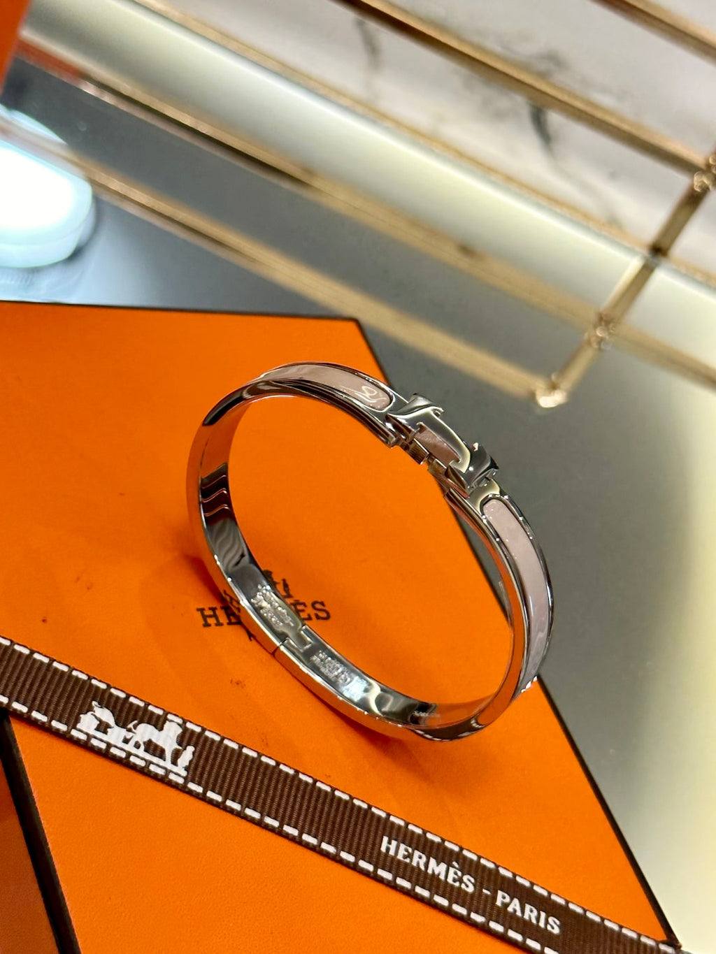 Hermès H-Letter Oval Series Bracelet