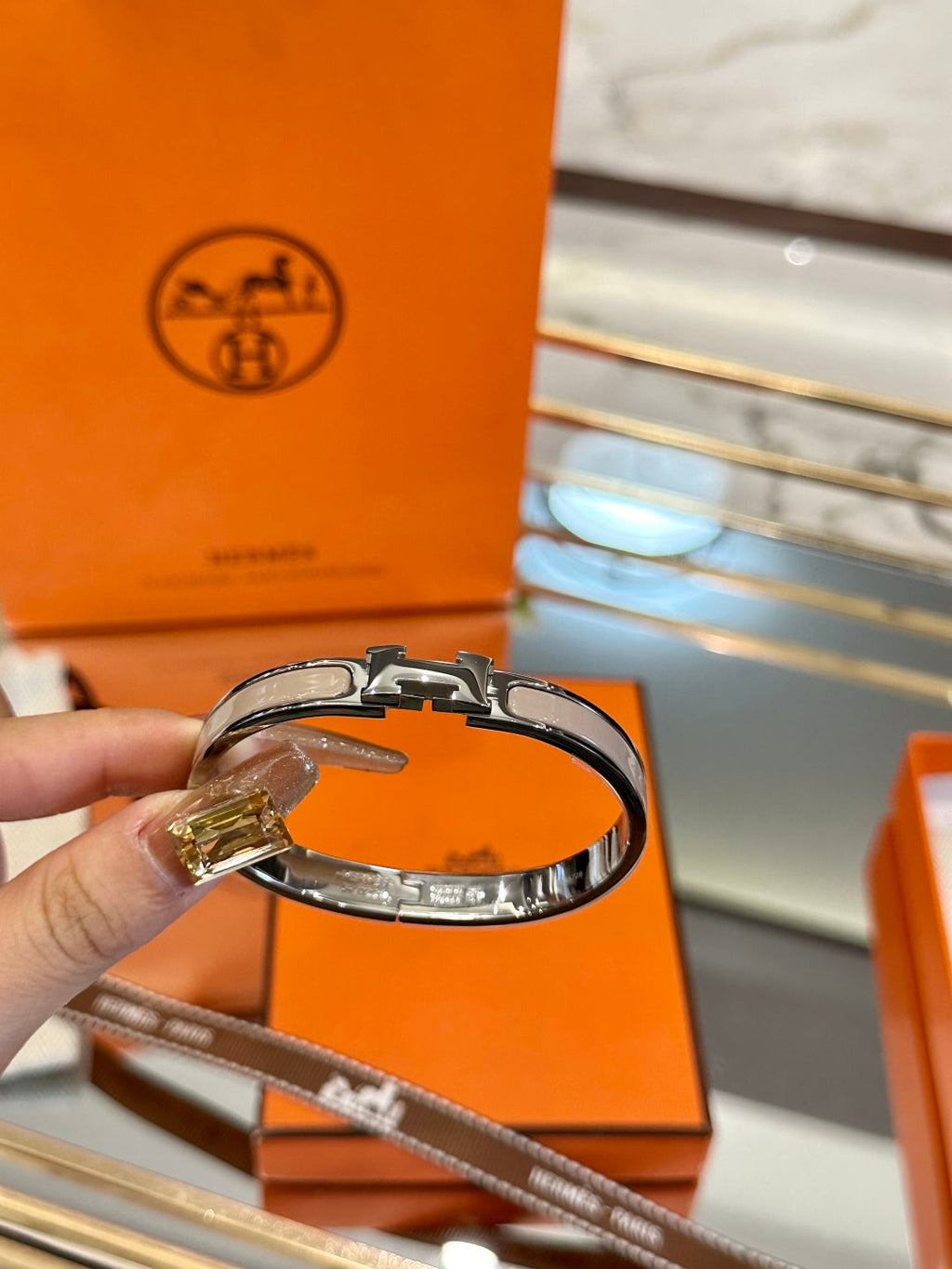 Hermès H-Letter Oval Series Bracelet