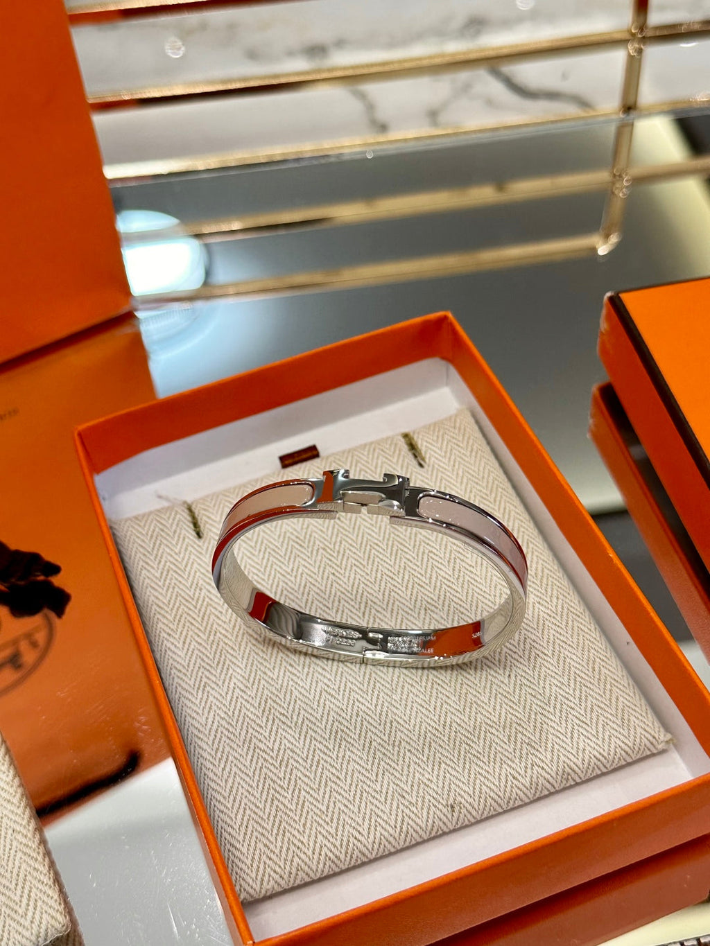 Hermès H-Letter Oval Series Bracelet