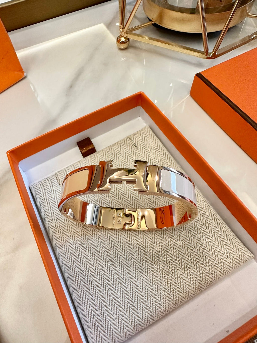Hermès H-Letter Oval Enamel Bracelet