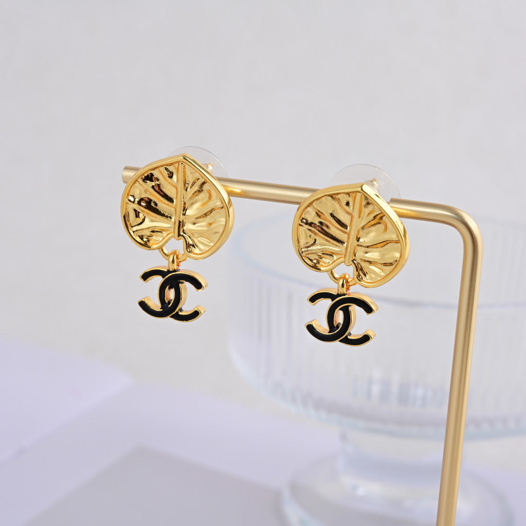 Chanel Elegant Sculpted Stud Earrings