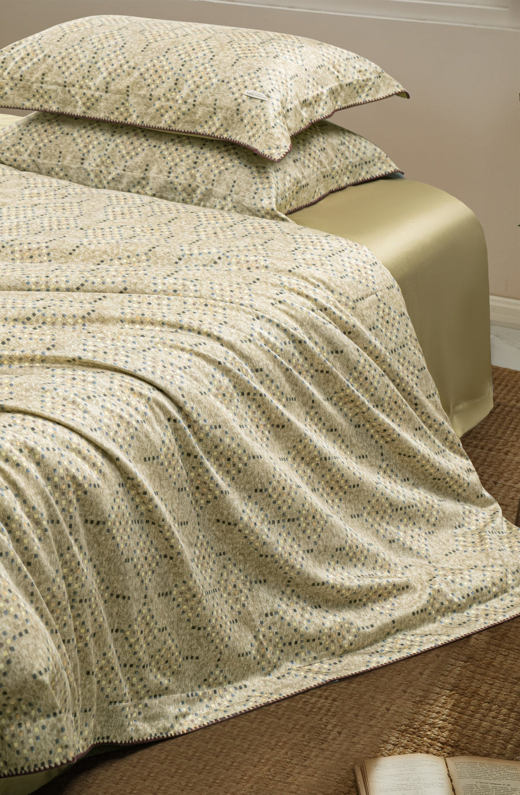 Bottega Veneta Home Collection Lava Woven Bed Set – Limited Edition