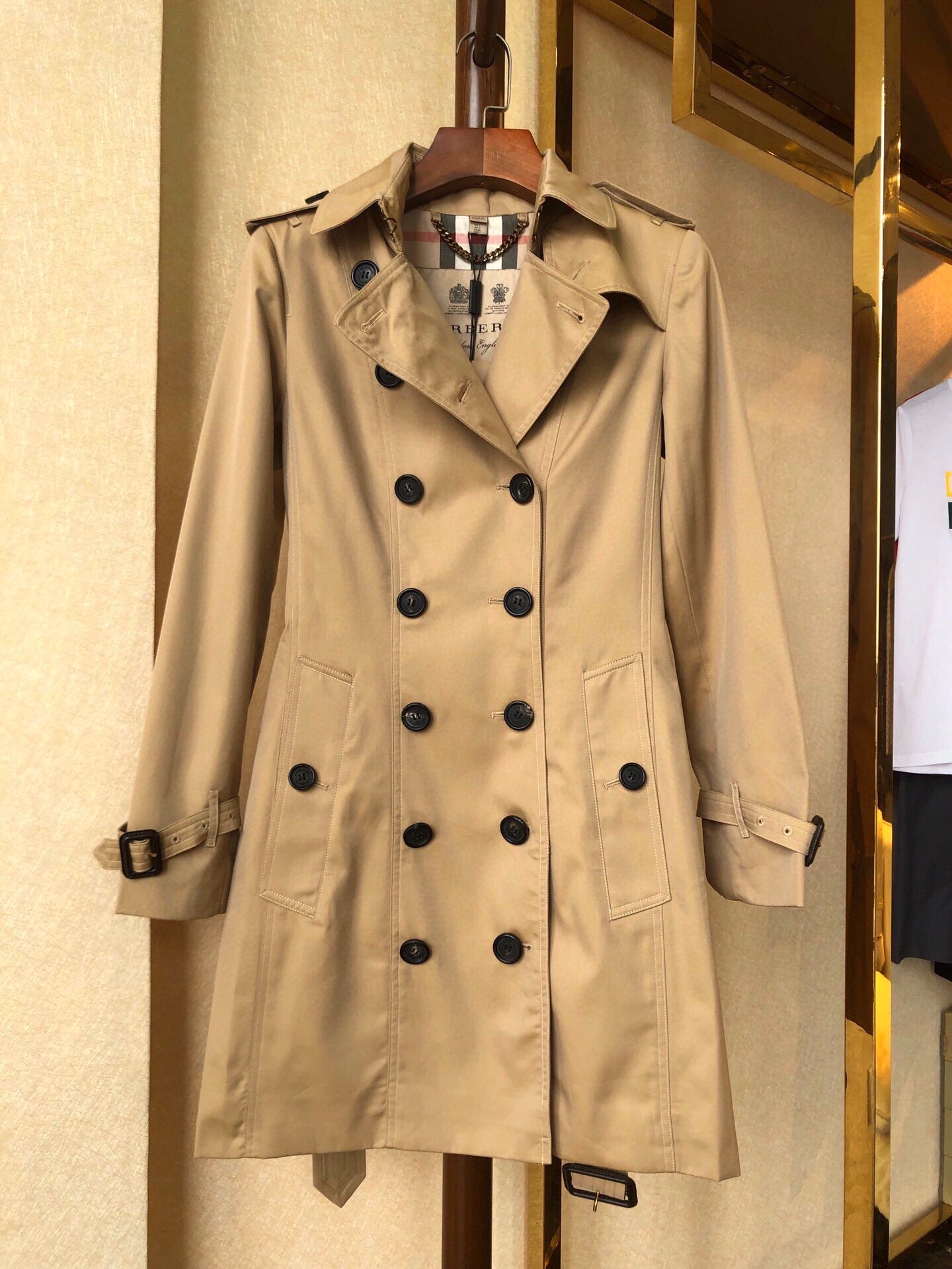 Burberry Sandringham Mid-Length Trench Coat
