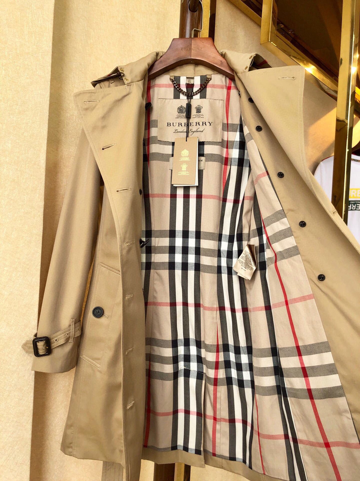 Burberry Sandringham Mid-Length Trench Coat
