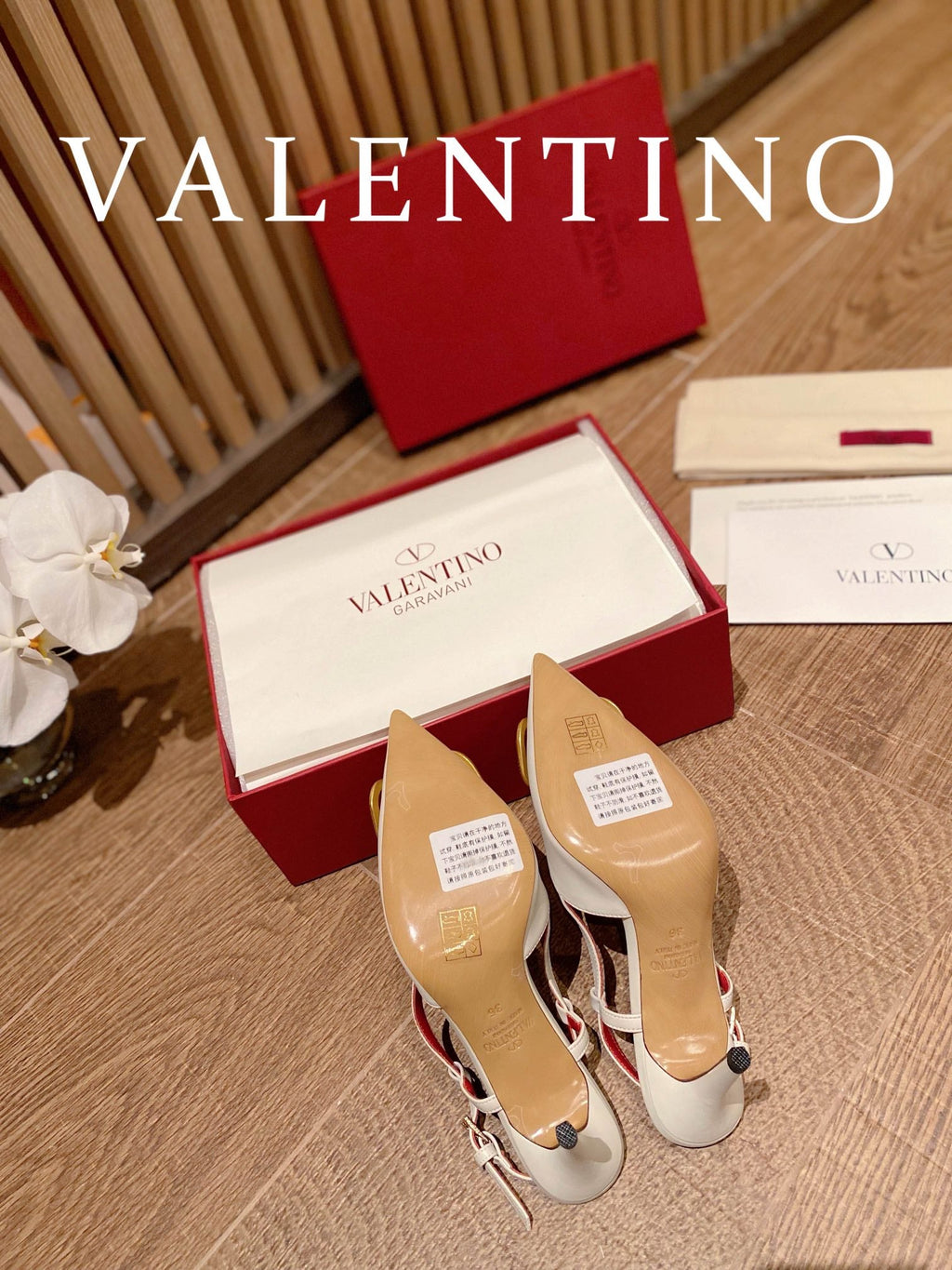 Valentino VLogo Signature Leather Pumps – 2022 Collection