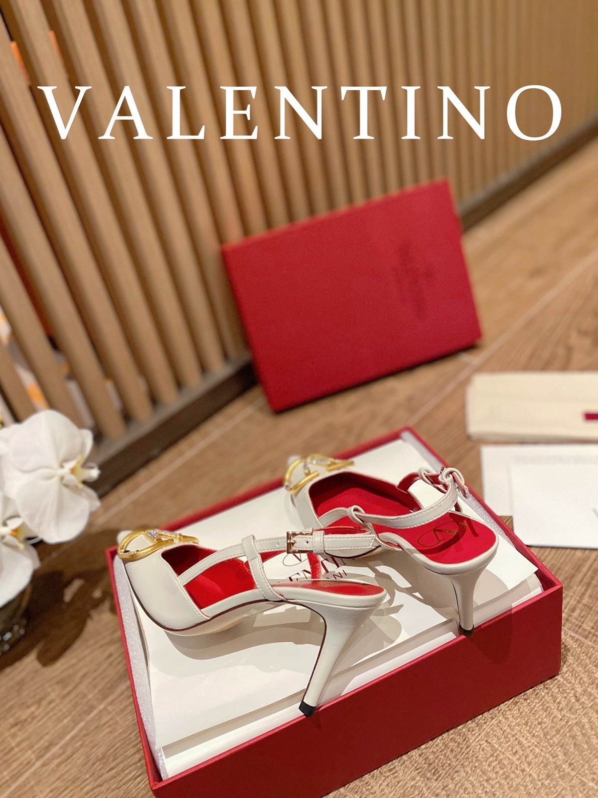 Valentino VLogo Signature Leather Pumps – 2022 Collection