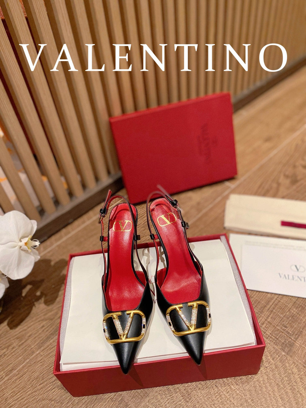 Valentino VLogo Signature Leather Pumps – 2022 Collection