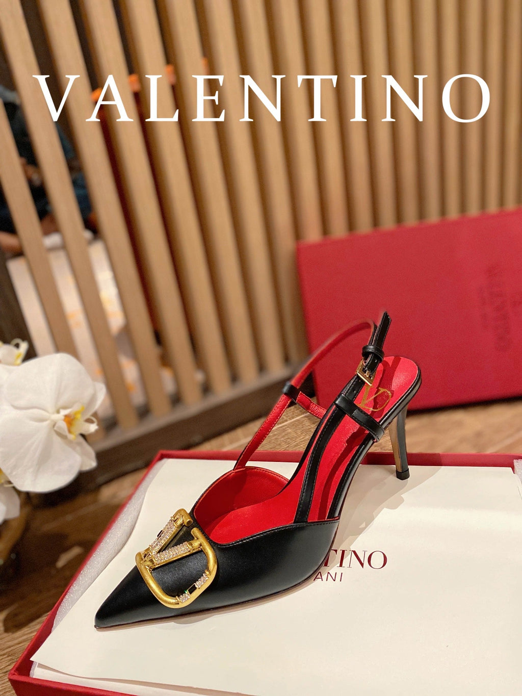 Valentino VLogo Signature Leather Pumps – 2022 Collection