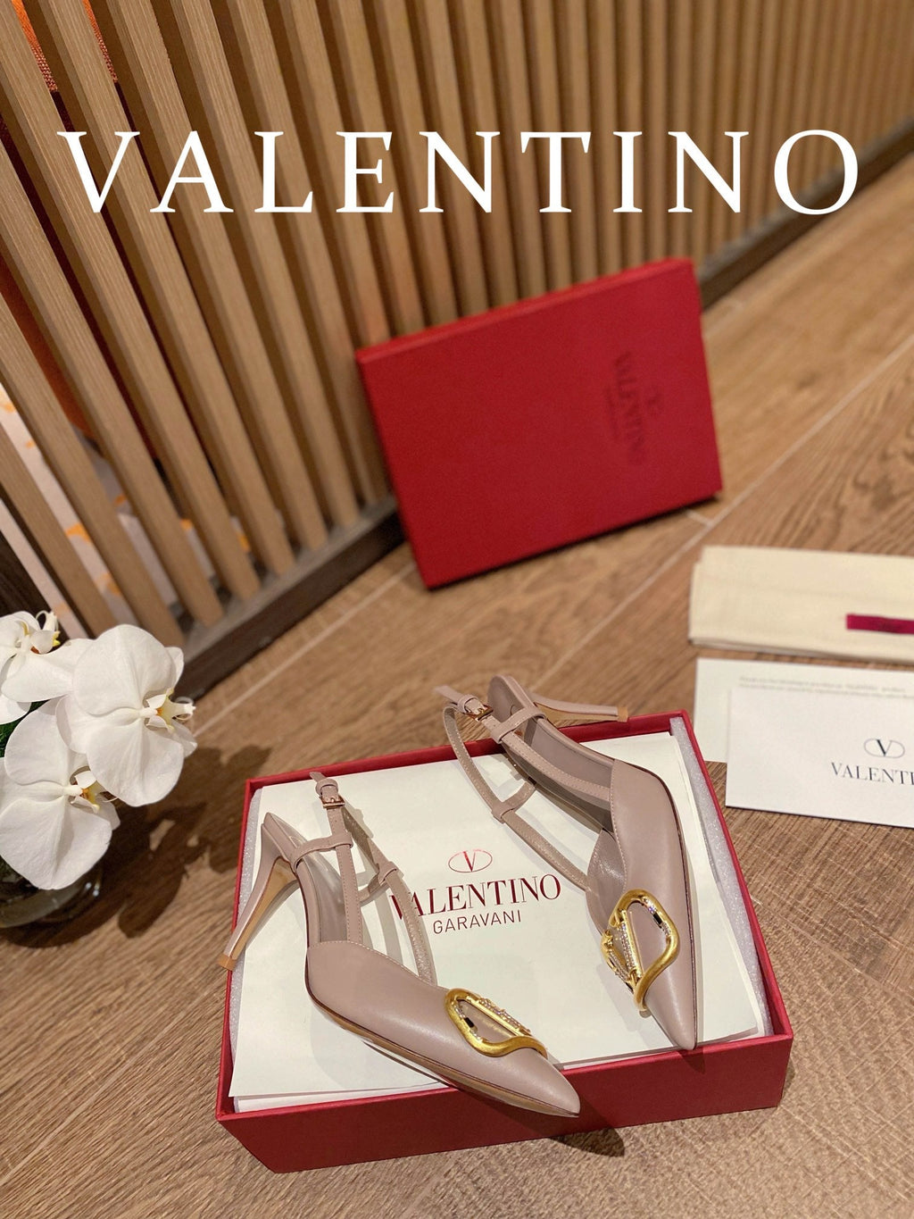 Valentino VLogo Signature Leather Pumps – 2022 Collection