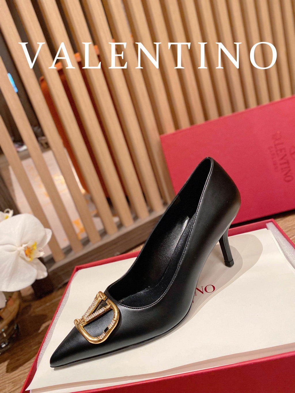Valentino VLogo Signature Crystal Pumps – 2022 Collection