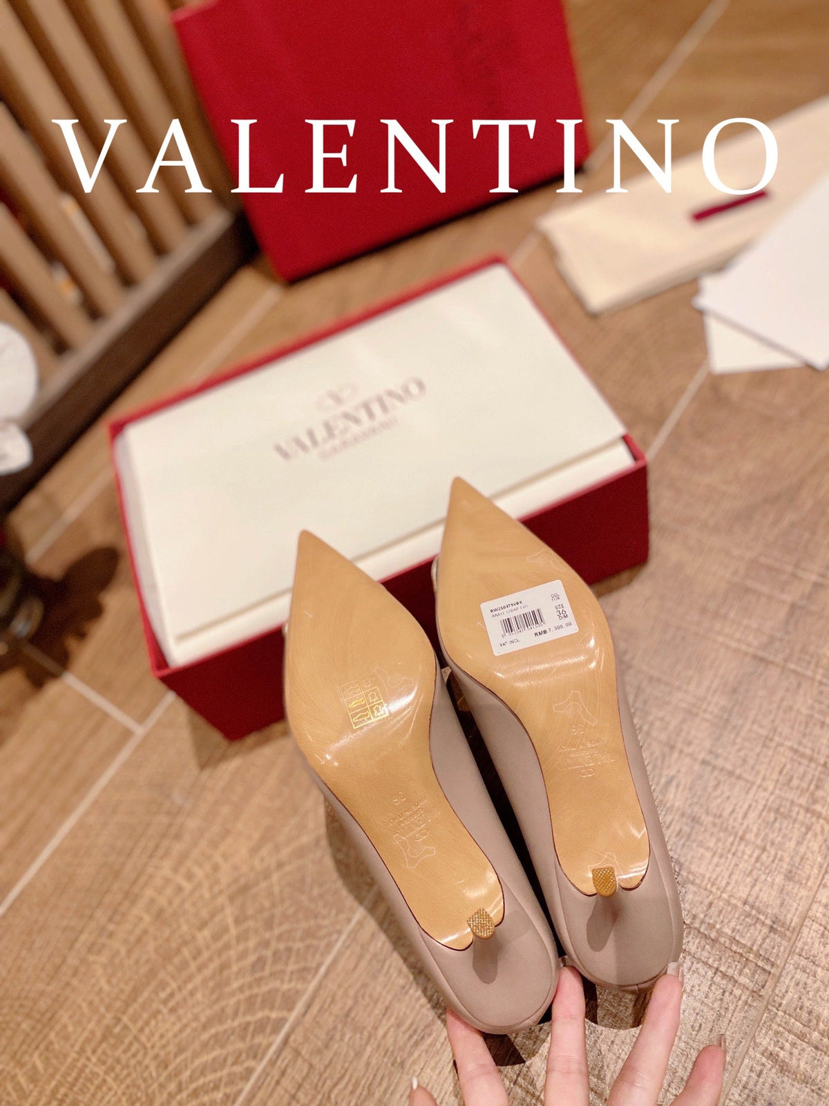 Valentino VLogo Signature Crystal Pumps – 2022 Collection