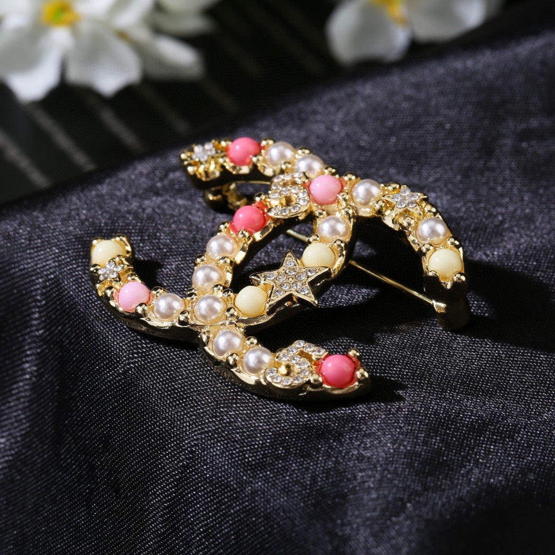 Chanel No. 5 Pearl Diamond Double C Brooch – Autumn/Winter Collection