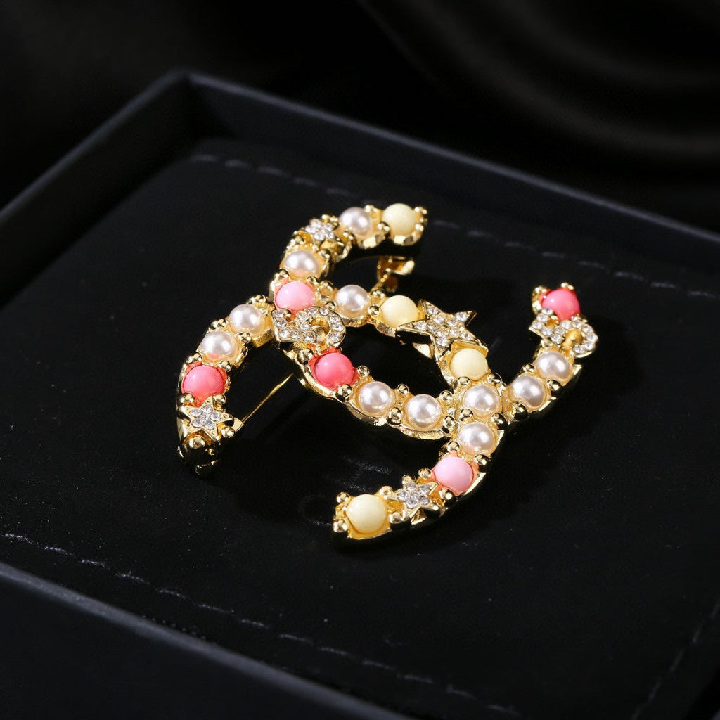 Chanel No. 5 Pearl Diamond Double C Brooch – Autumn/Winter Collection