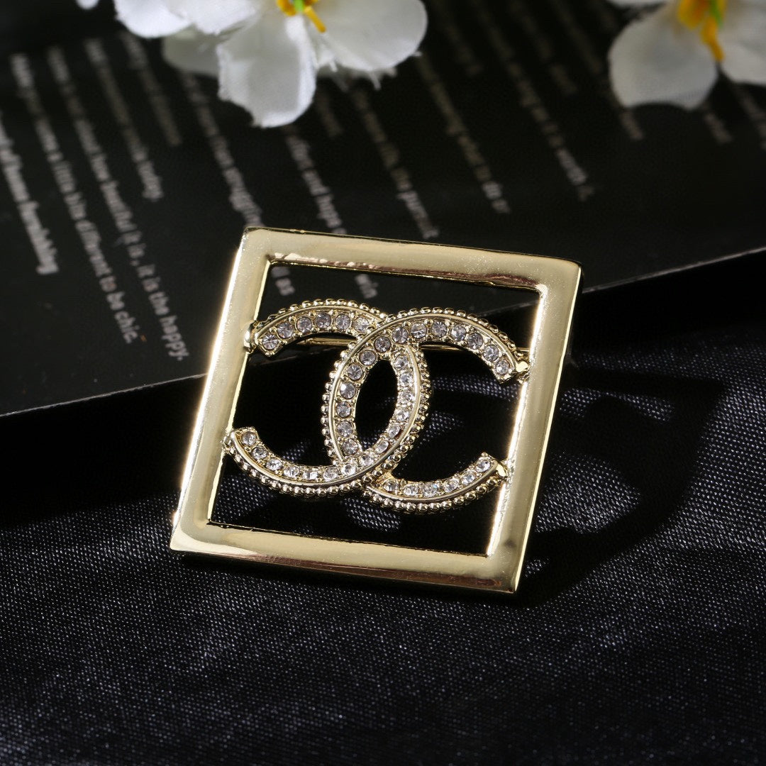 Chanel Diamond Double C Brooch – Autumn/Winter Collection