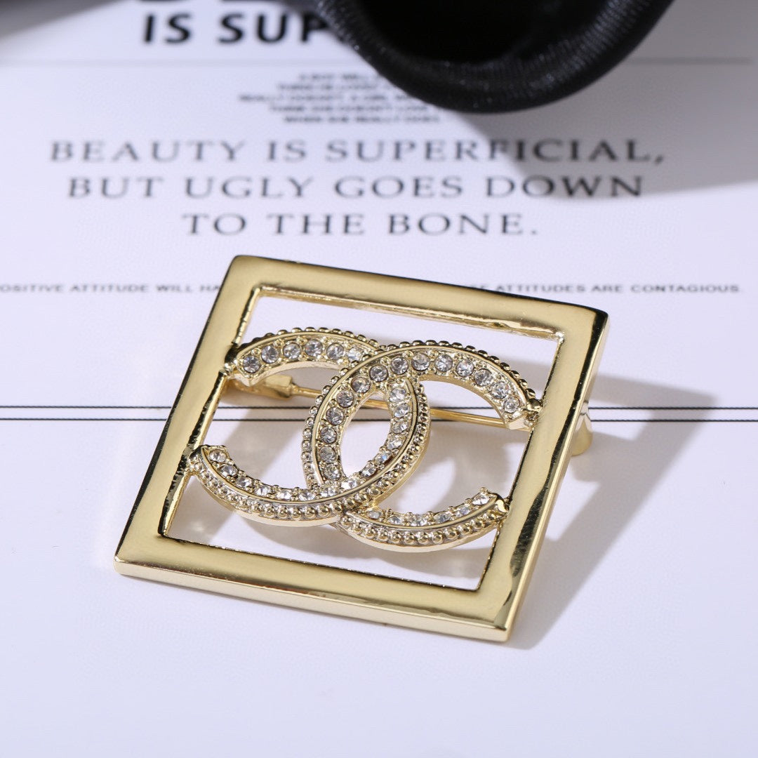 Chanel Diamond Double C Brooch – Autumn/Winter Collection
