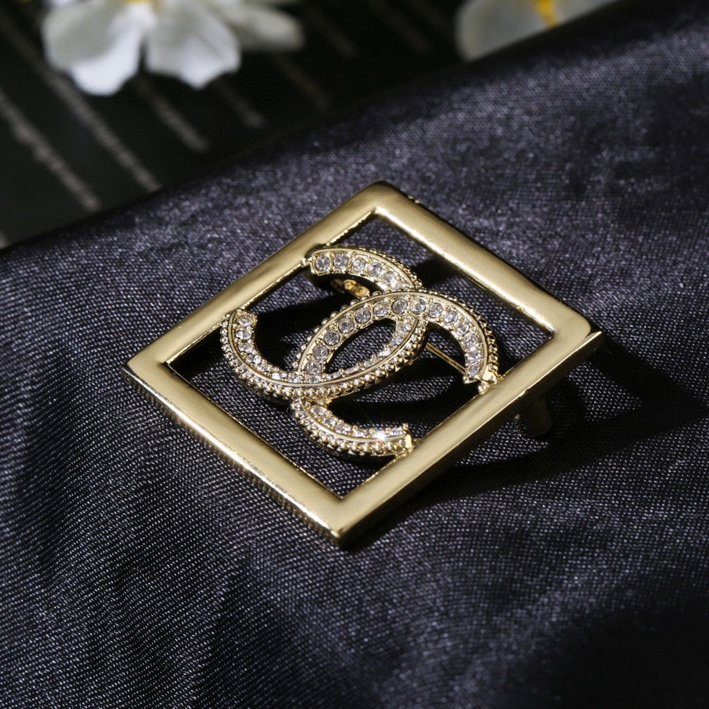 Chanel Diamond Double C Brooch – Autumn/Winter Collection