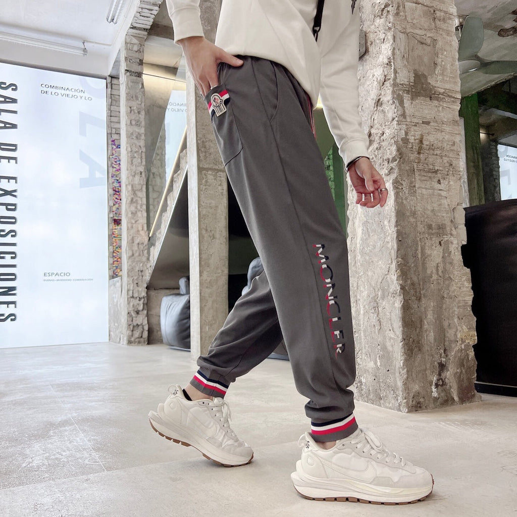 Moncler Logo Embroidered Sweatpants – 2023 Spring/Summer Collection