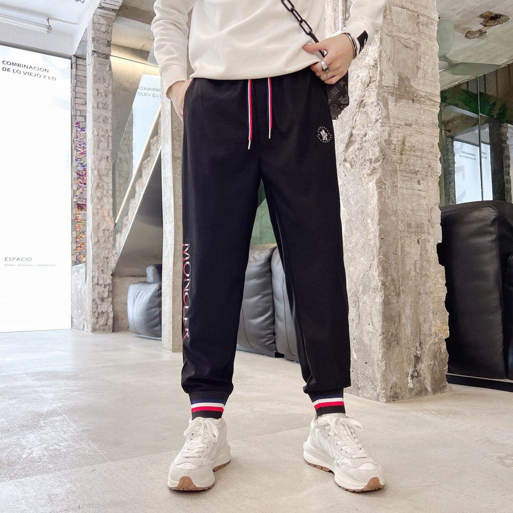 Moncler Logo Embroidered Sweatpants – 2023 Spring/Summer Collection