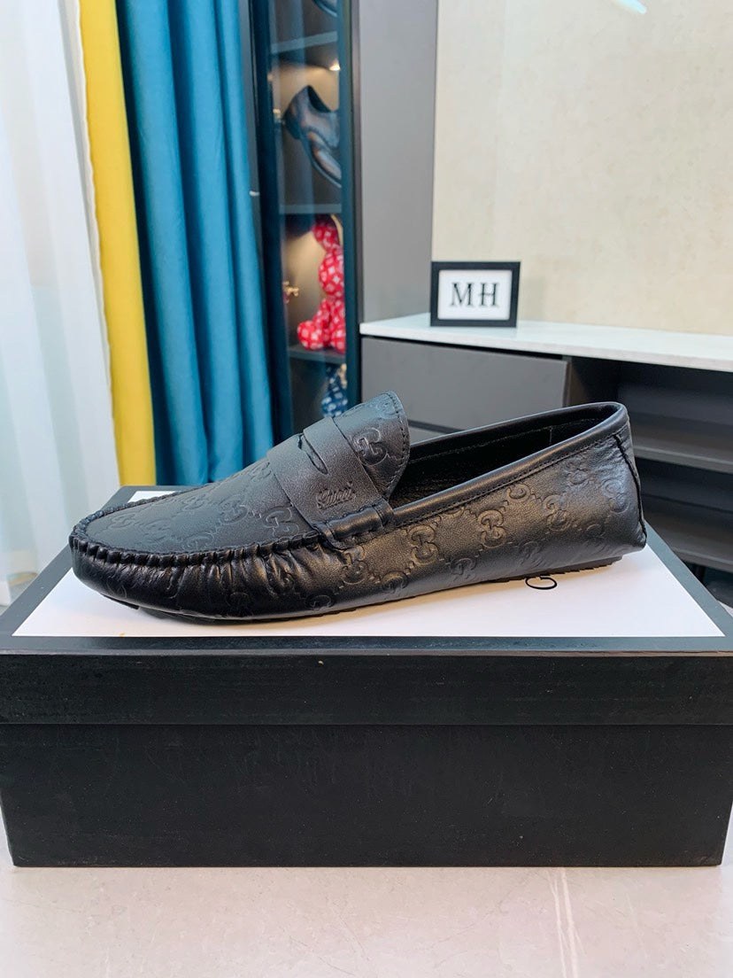 Gucci Men's Embossed Leather Driving Shoes