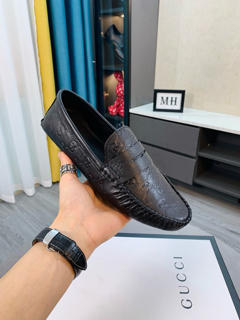 Gucci Men's Embossed Leather Driving Shoes