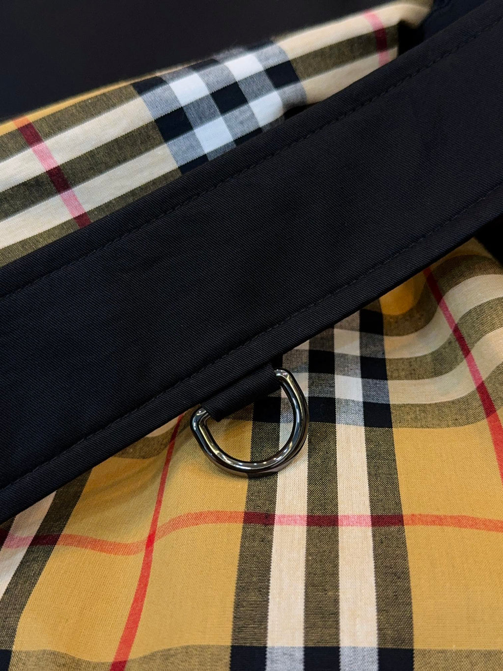 Burberry Kensington Heritage Short Trench Coat