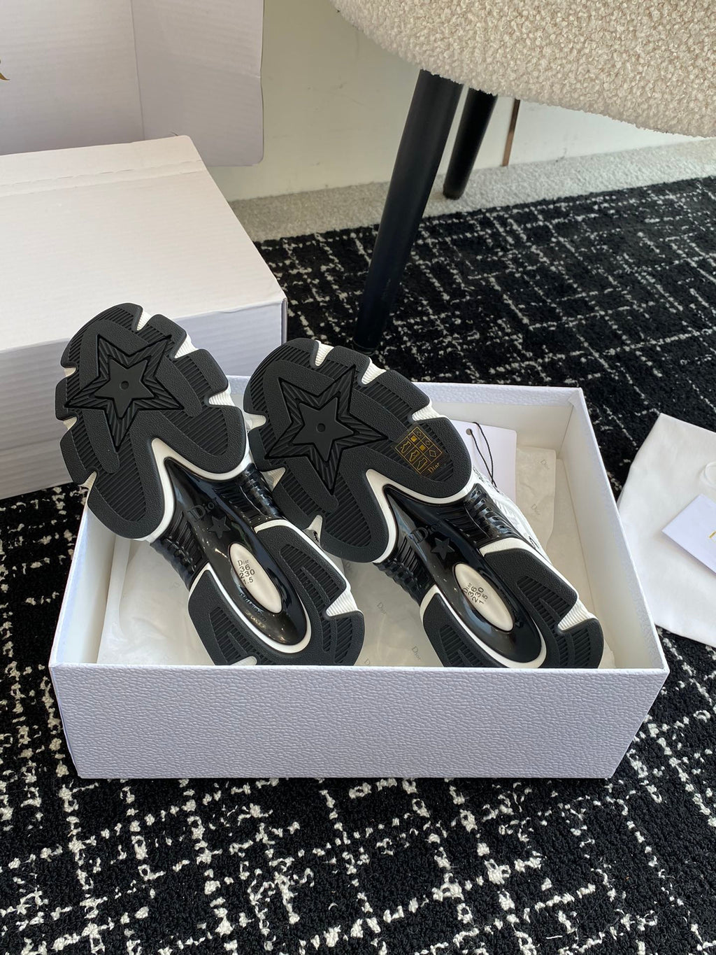 Dior Chrono Futuristic Sneakers – 24SS