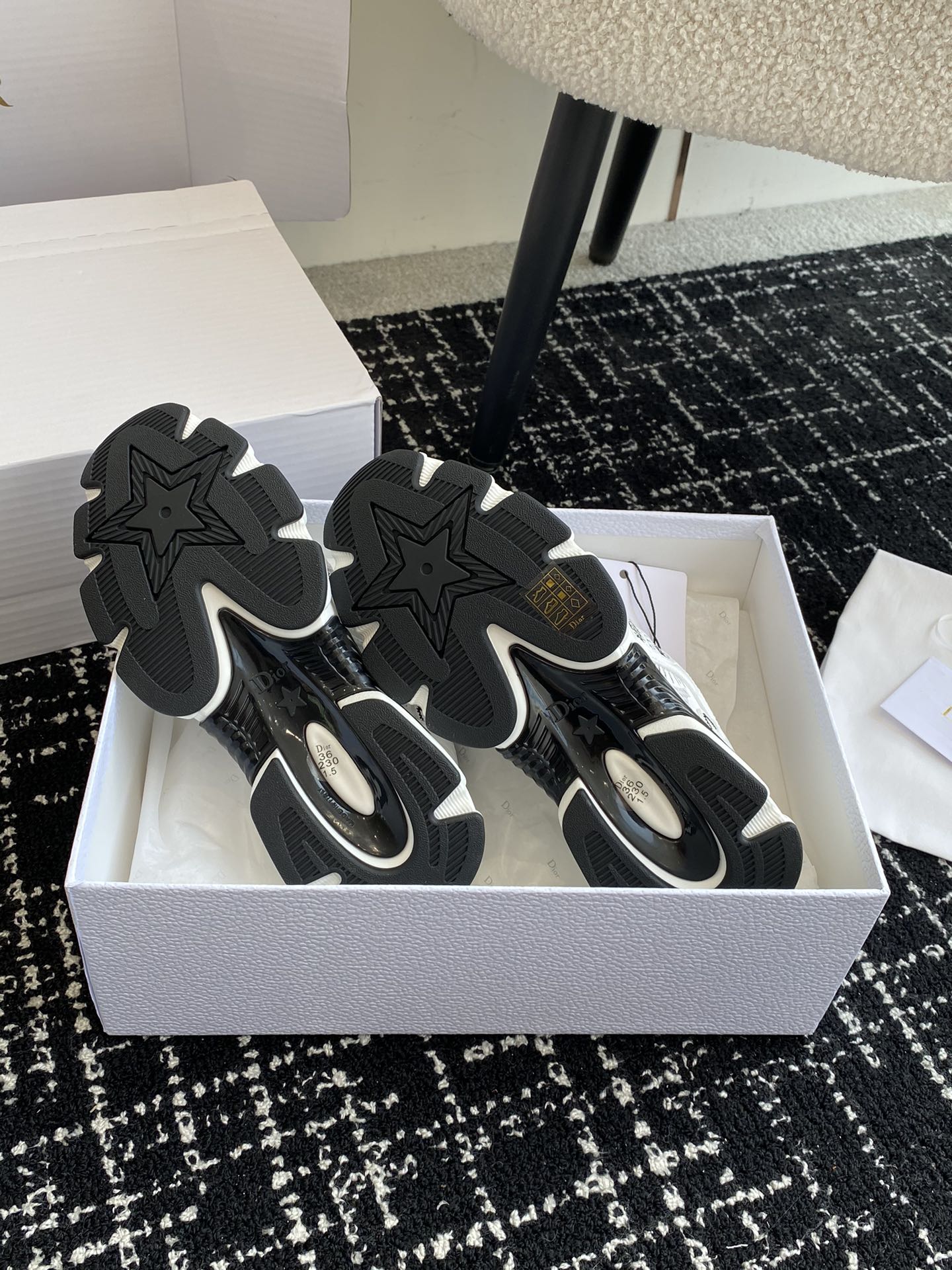 Dior Chrono Futuristic Sneakers – 24SS