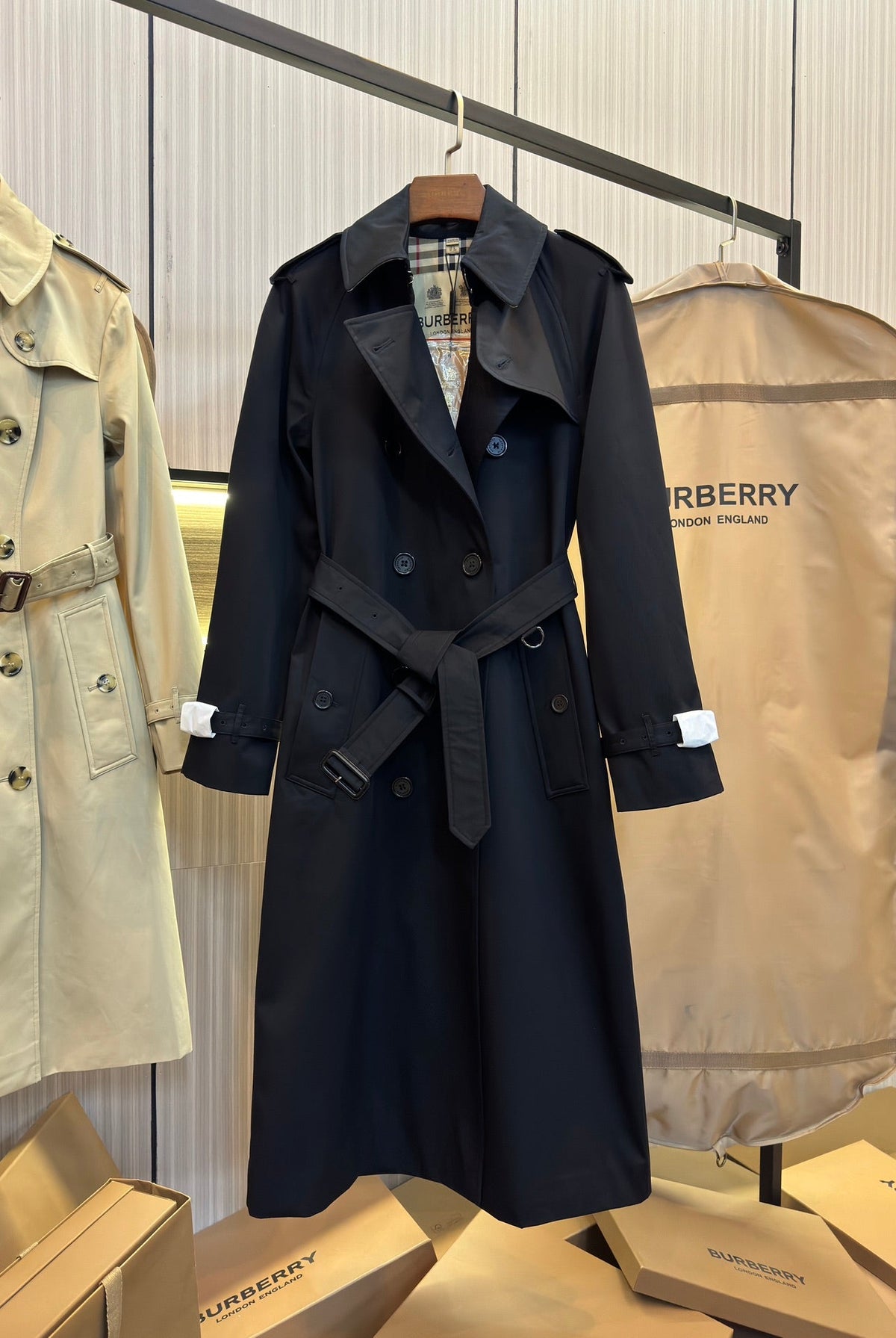 Burberry Heritage Long Trench Coat