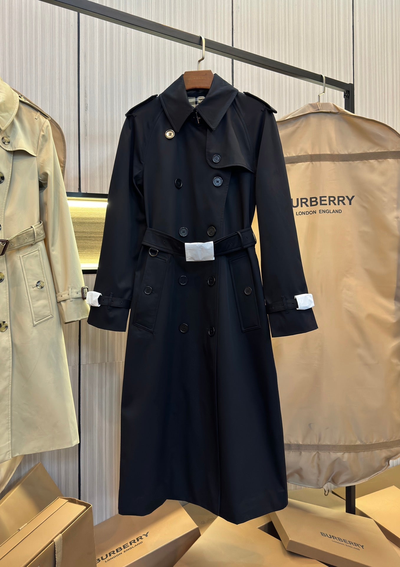 Burberry Heritage Long Trench Coat