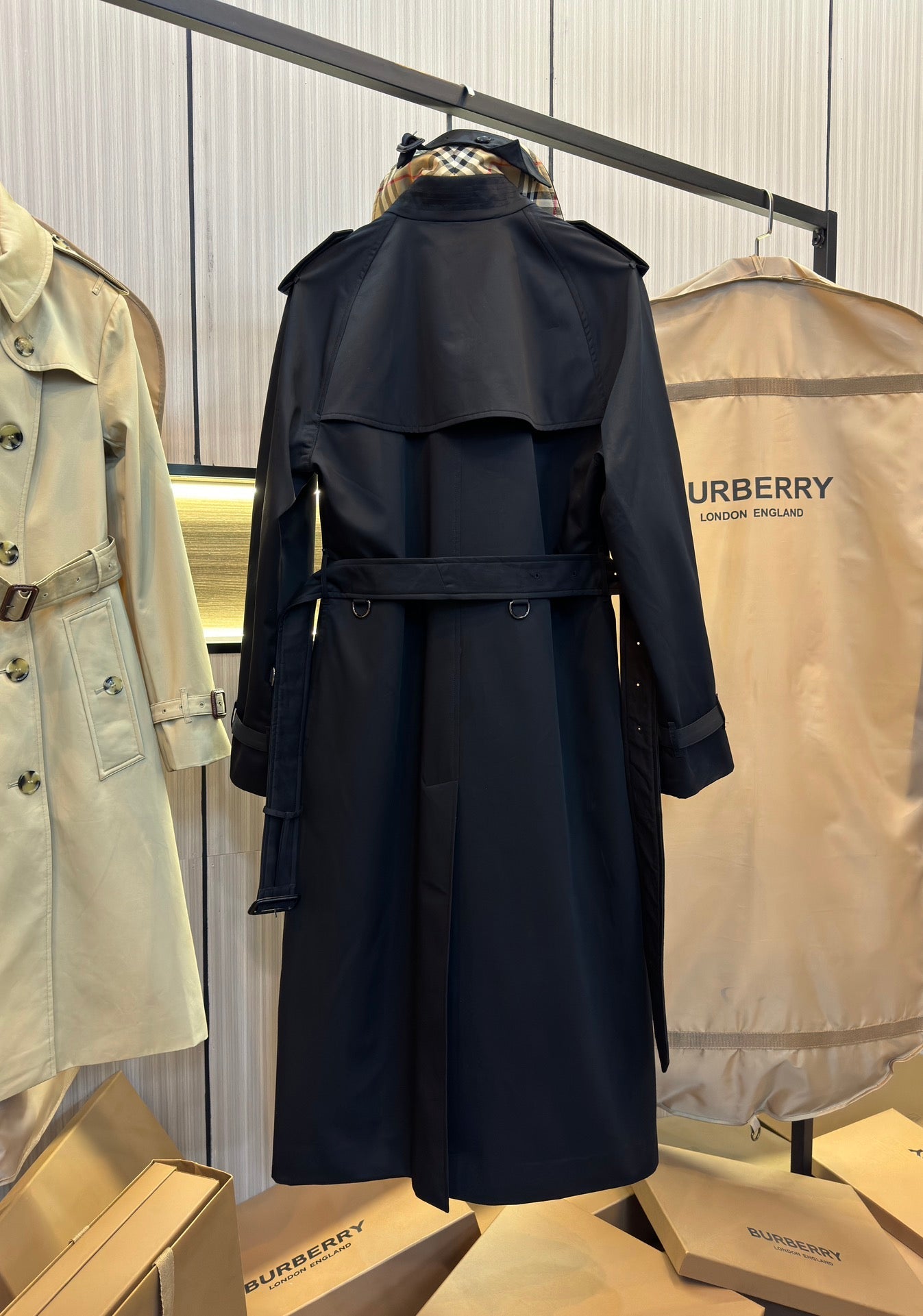 Burberry Heritage Long Trench Coat