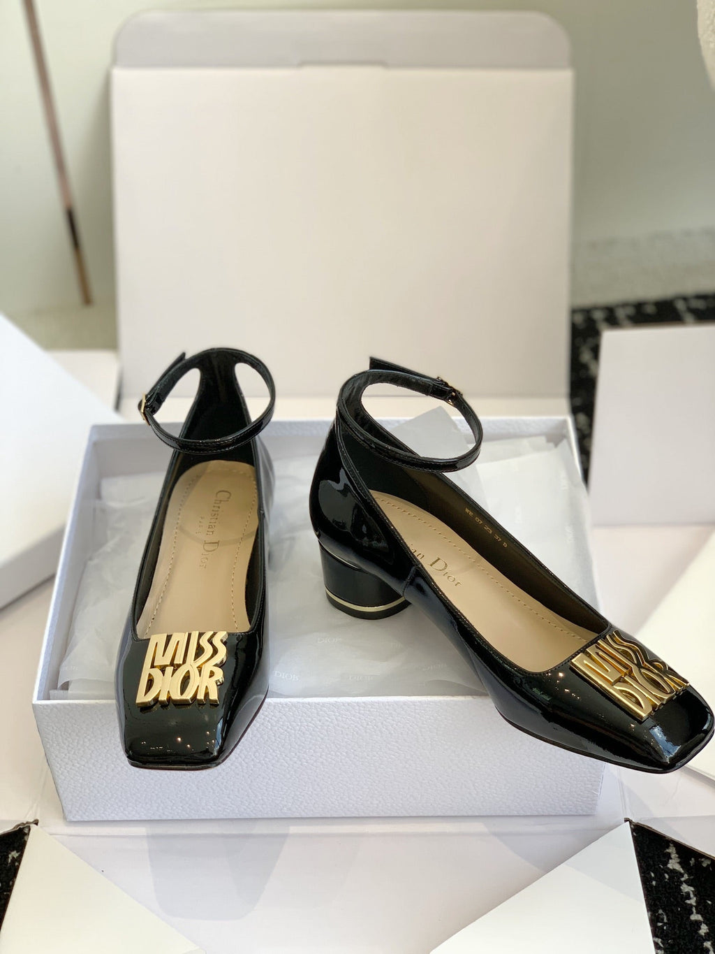 Dior MISS DIOR Chunky Heel Mary Jane Flats – 24SS