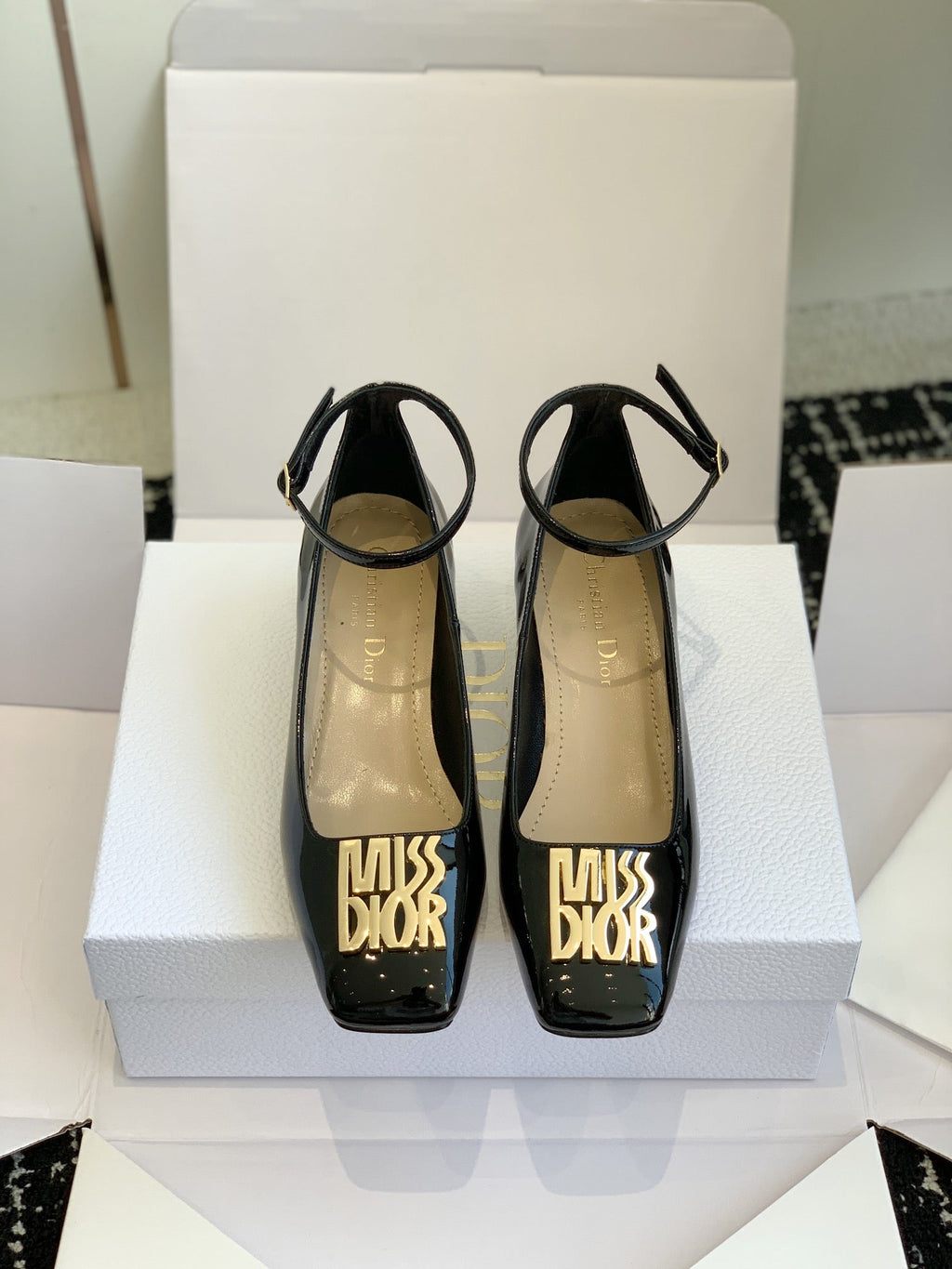 Dior MISS DIOR Chunky Heel Mary Jane Flats – 24SS