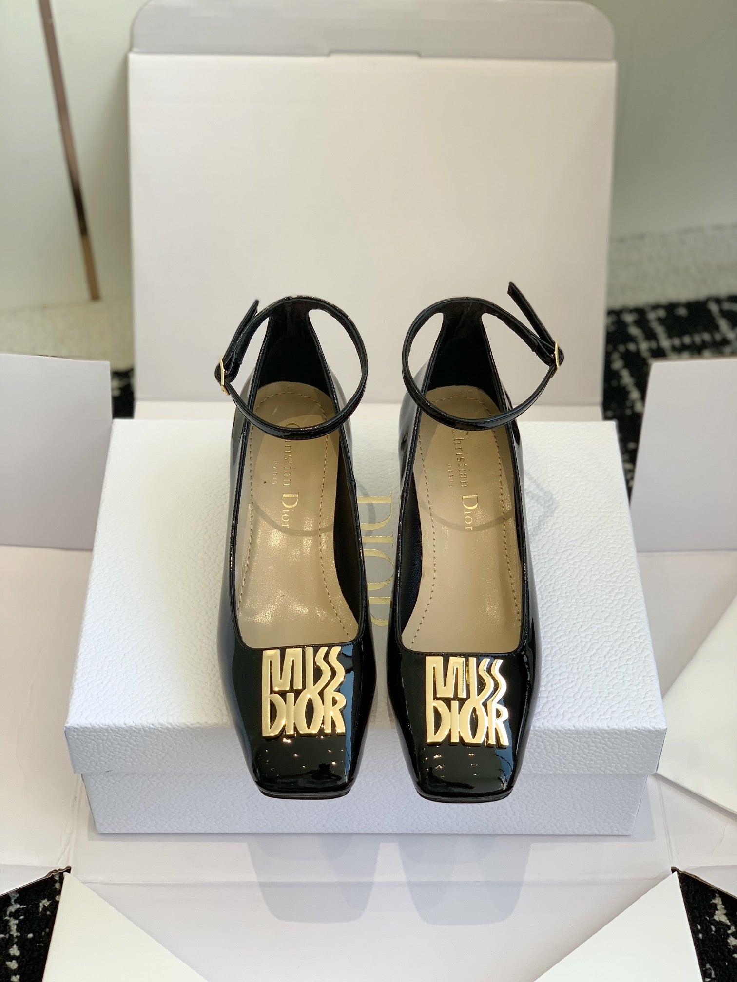 Dior MISS DIOR Chunky Heel Mary Jane Flats – 24SS