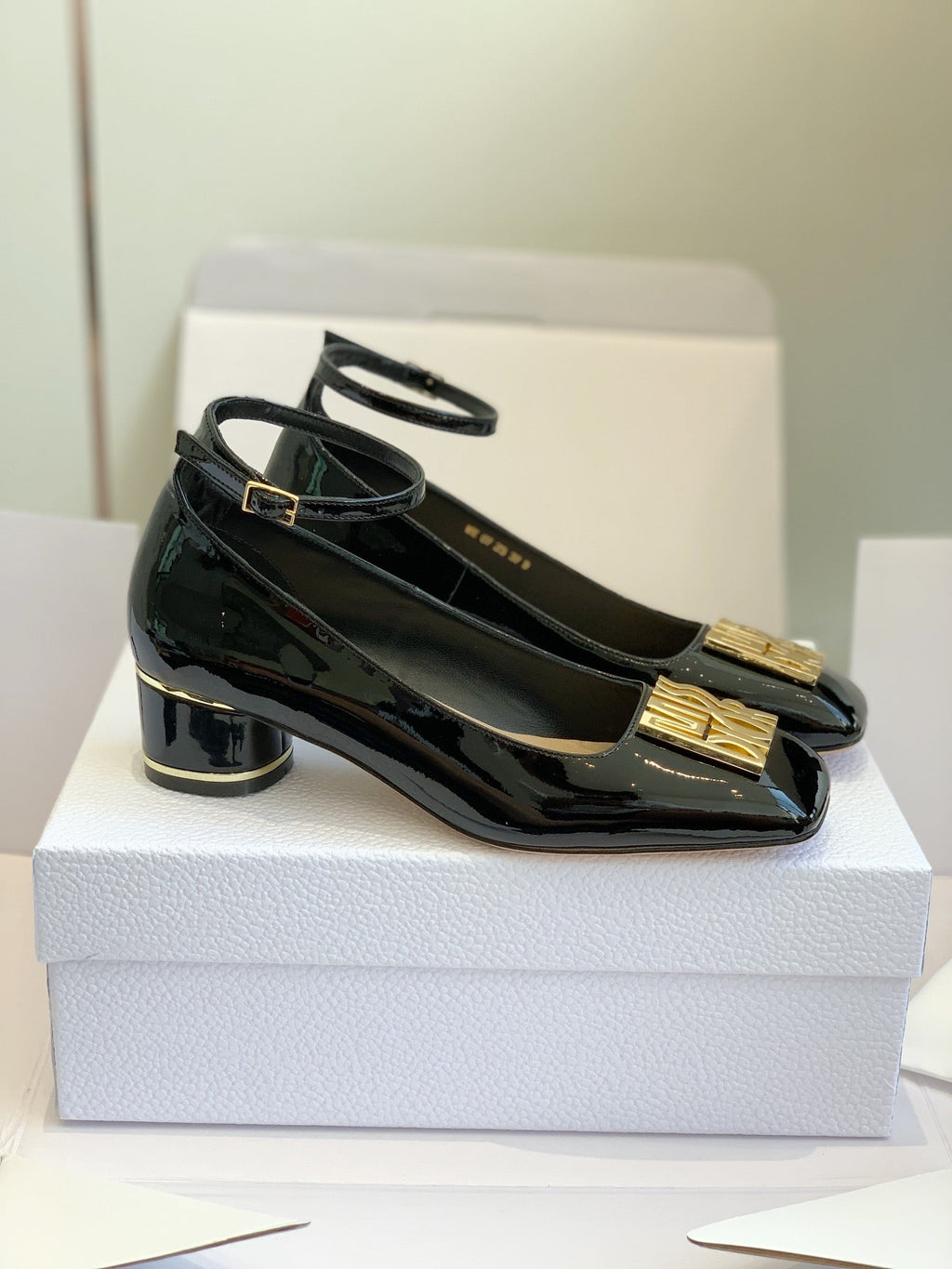 Dior MISS DIOR Chunky Heel Mary Jane Flats – 24SS