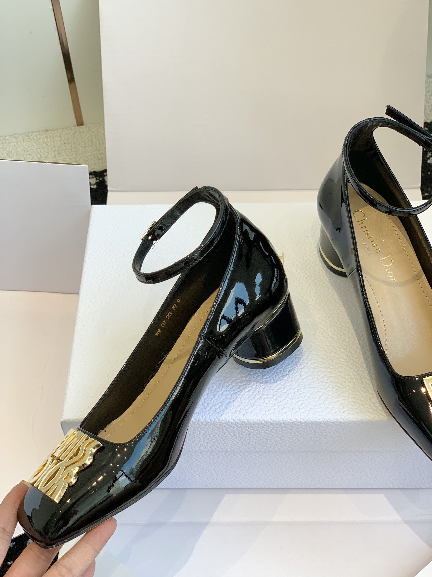 Dior MISS DIOR Chunky Heel Mary Jane Flats – 24SS