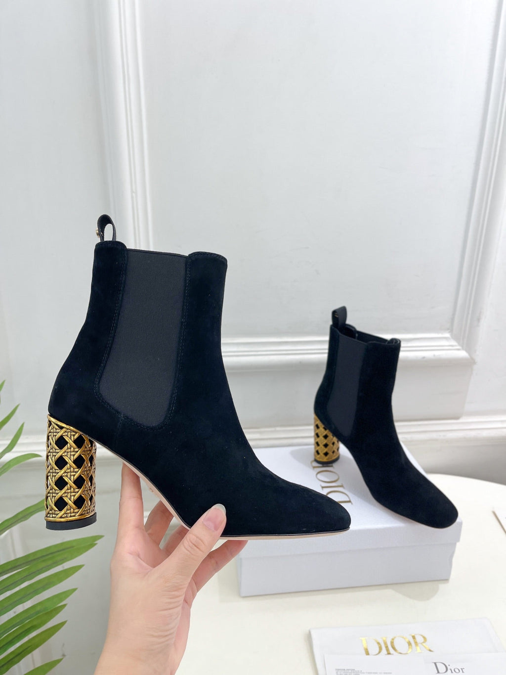 Dior Metallic Cannage Cylindrical Heel Chelsea Boots – 2024