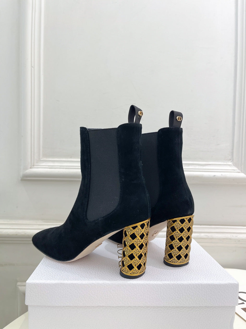 Dior Metallic Cannage Cylindrical Heel Chelsea Boots – 2024