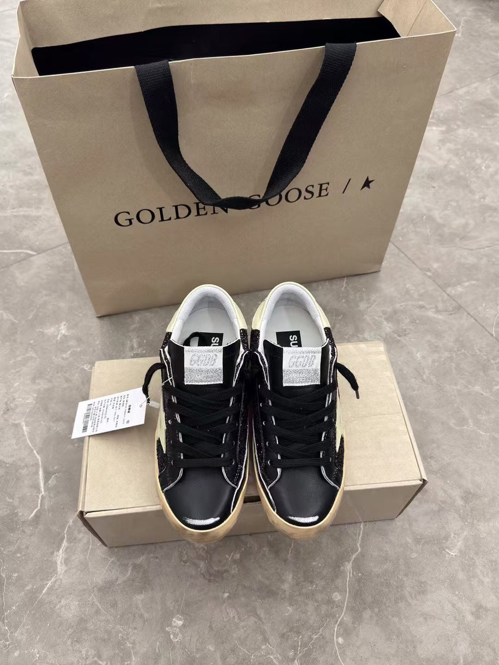 Golden Goose Superstar Distressed Sneakers – 2024 New Style