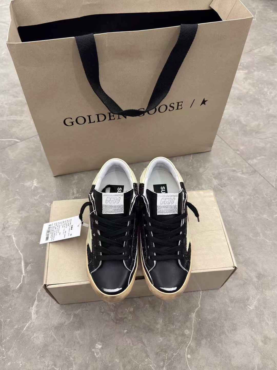Golden Goose Superstar Distressed Sneakers – 2024 New Style