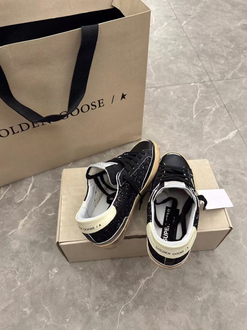 Golden Goose Superstar Distressed Sneakers – 2024 New Style