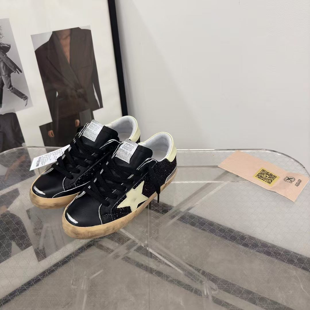 Golden Goose Superstar Distressed Sneakers – 2024 New Style