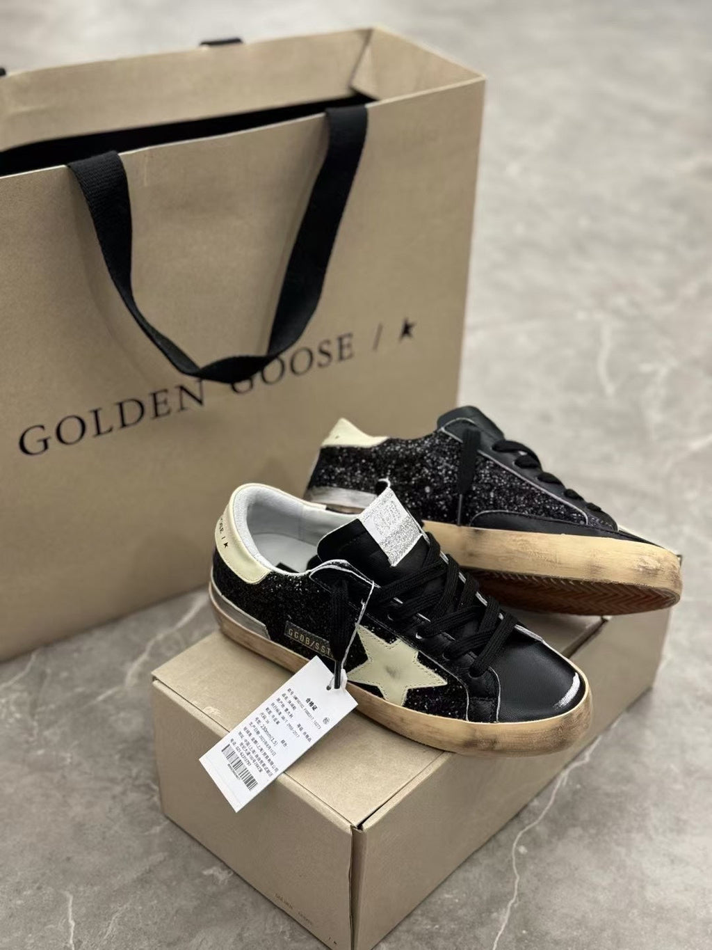 Golden Goose Superstar Distressed Sneakers – 2024 New Style