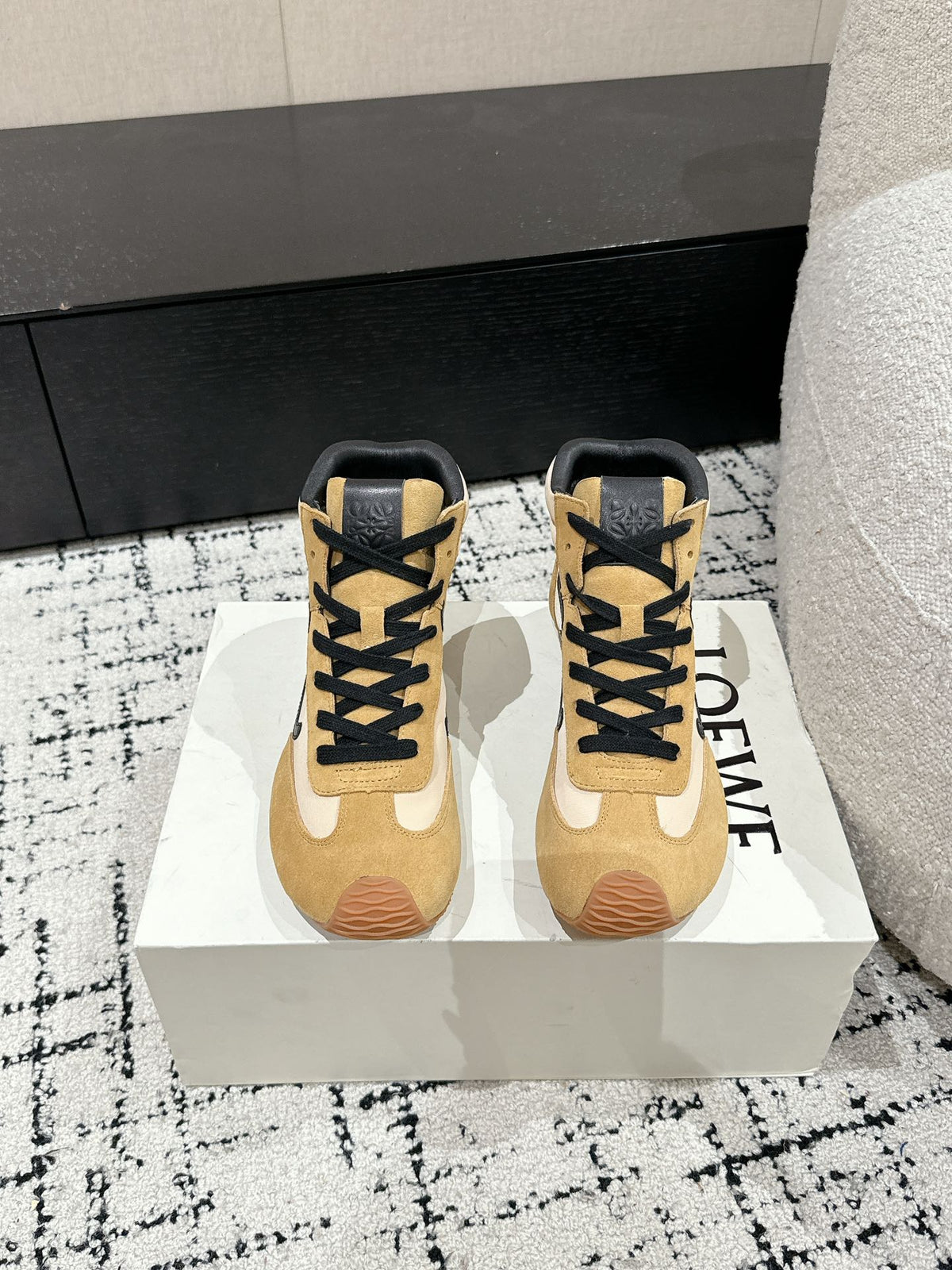 Loewe Flow Runner 2.0 Runway Sneakers – 25SS