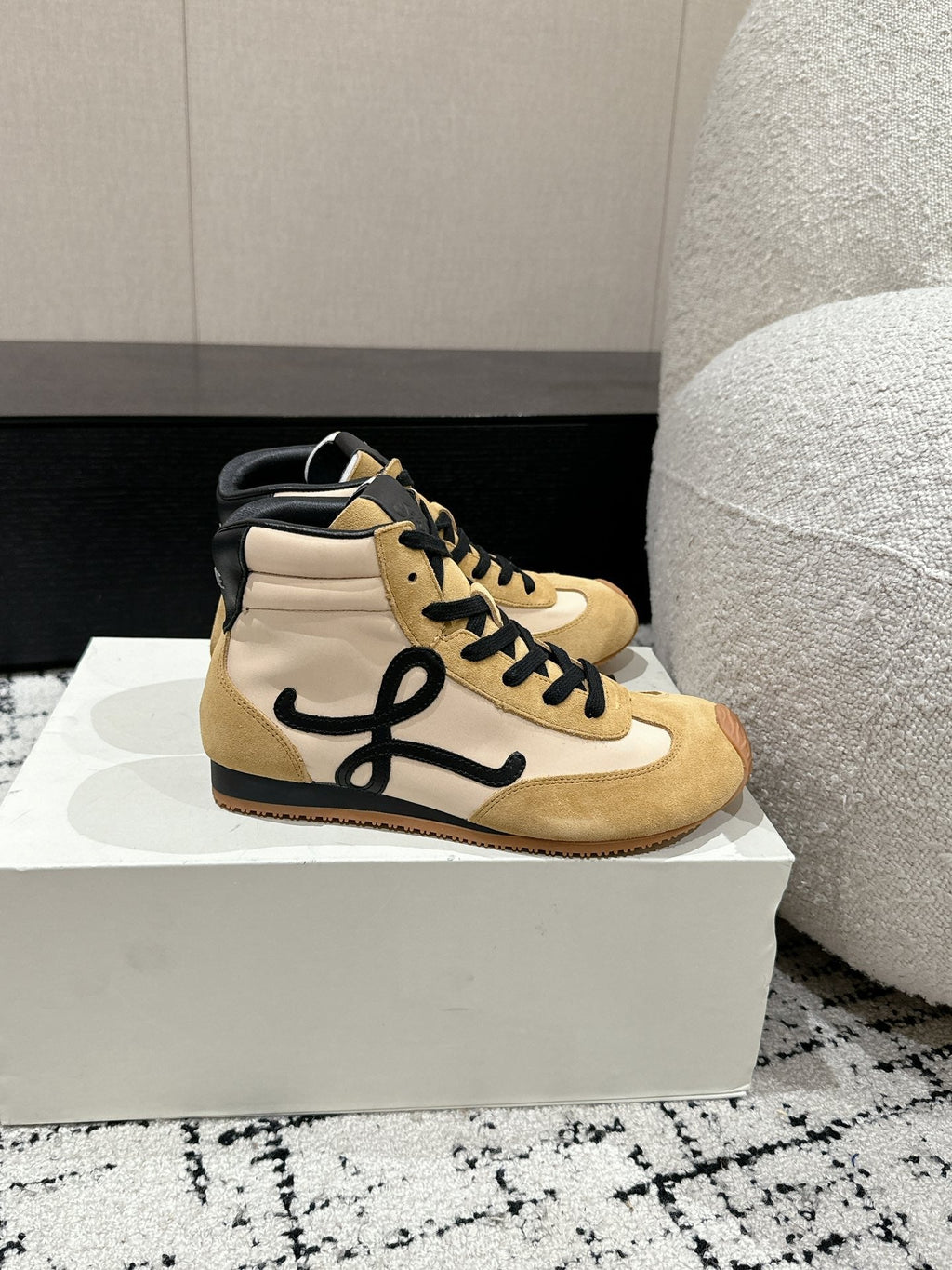 Loewe Flow Runner 2.0 Runway Sneakers – 25SS