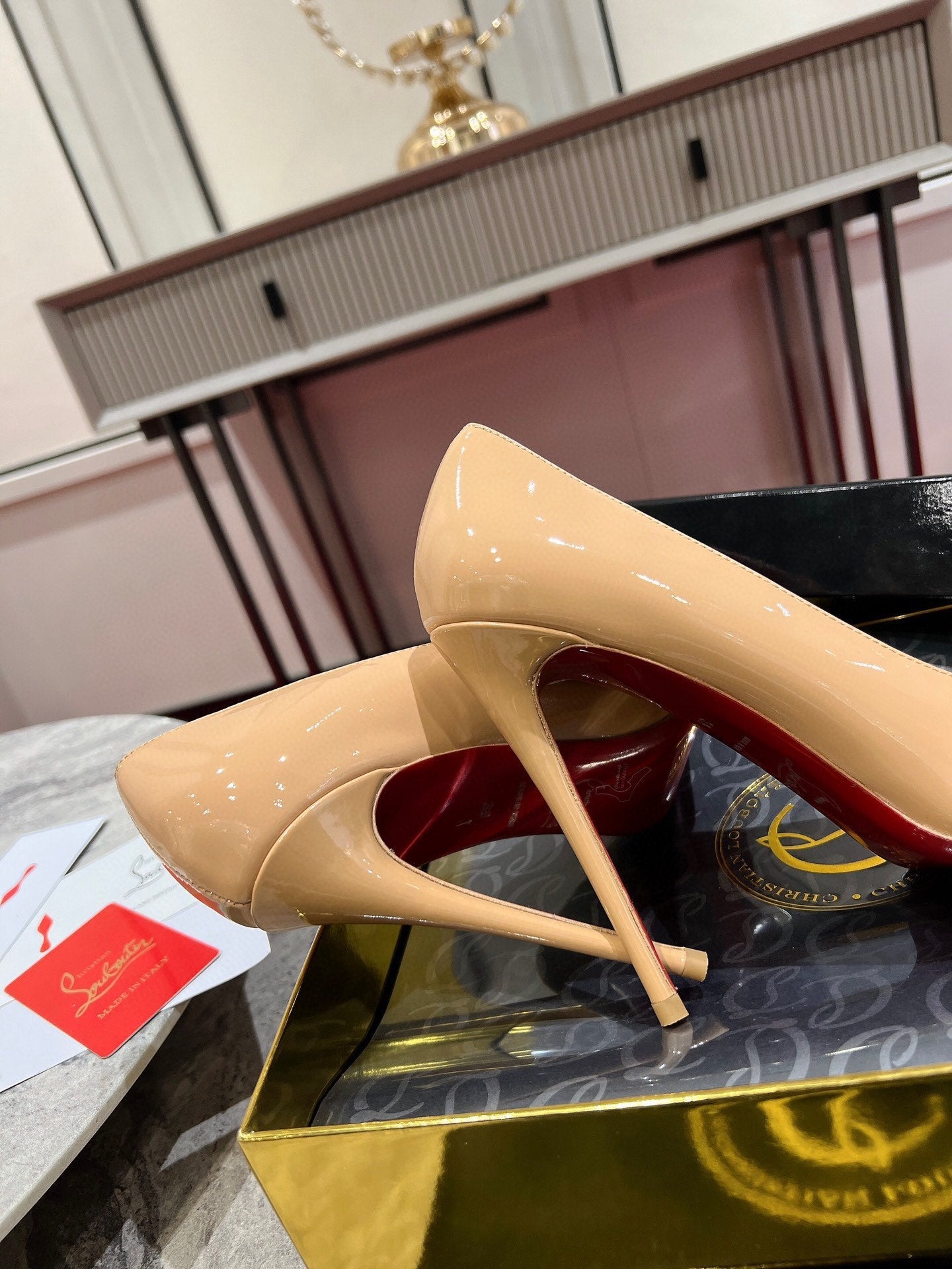 Christian Louboutin Classic Kate Patent Pumps