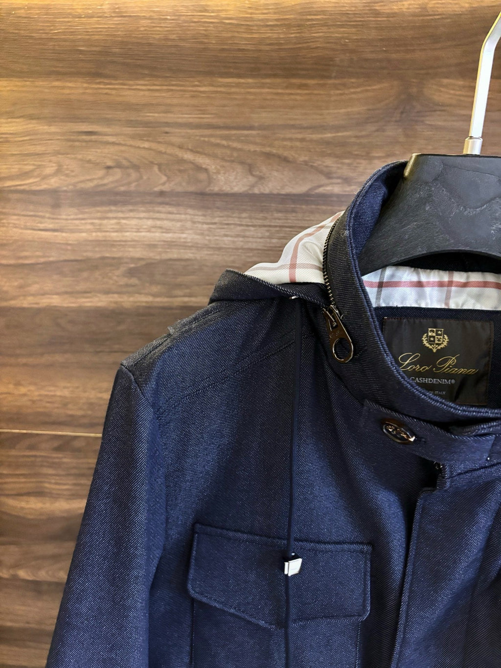 Loro Piana Luxury Wool Blend Jacket – Spring/Summer Collection