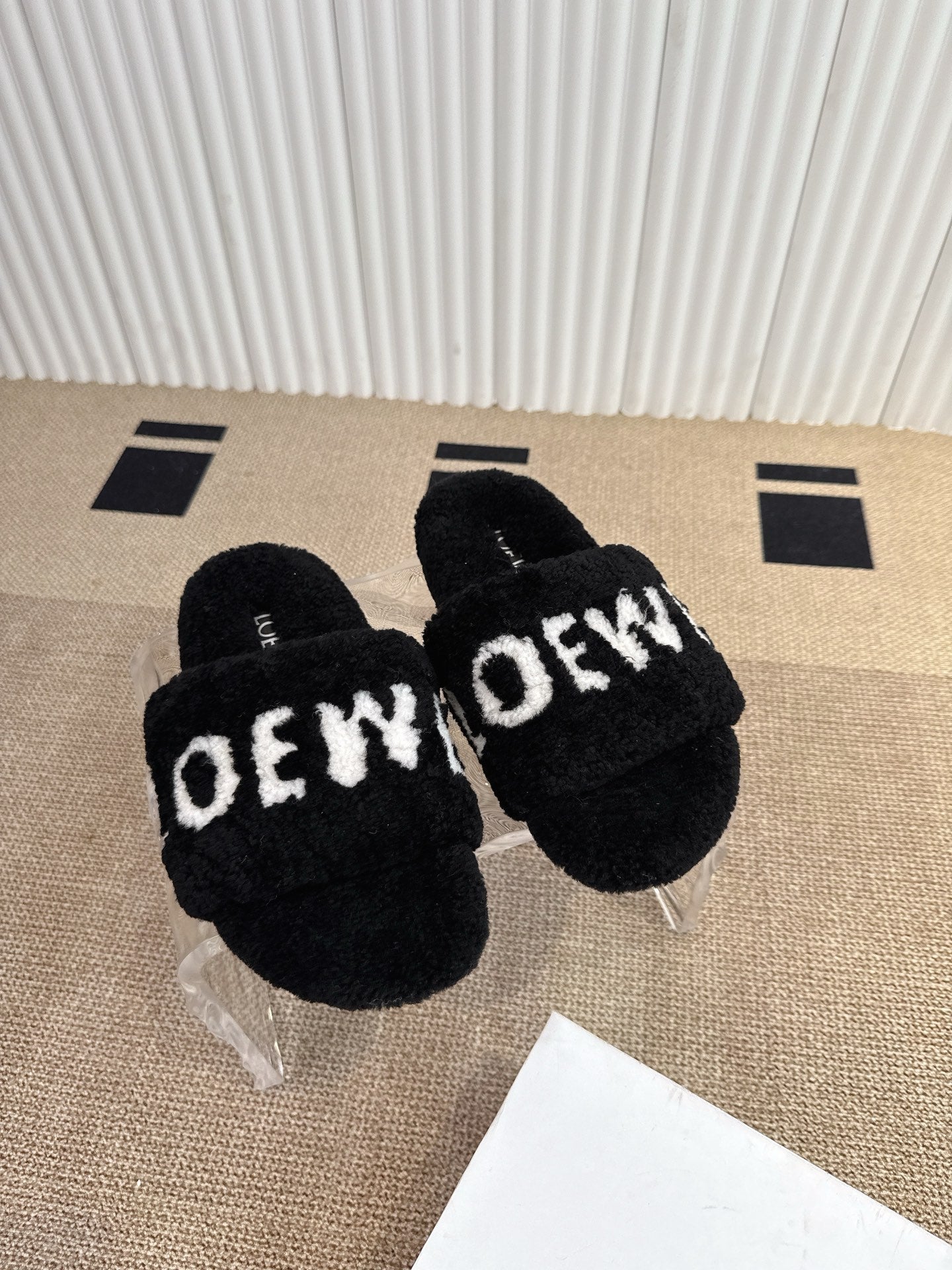 Loewe Classic Autumn/Winter Wool Slippers
