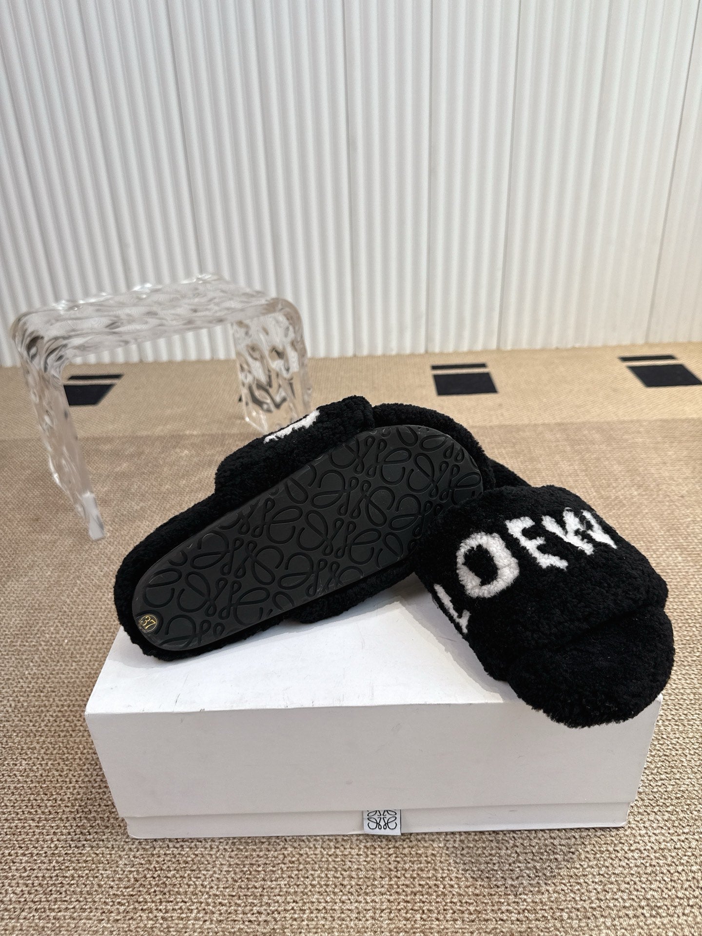 Loewe Classic Autumn/Winter Wool Slippers