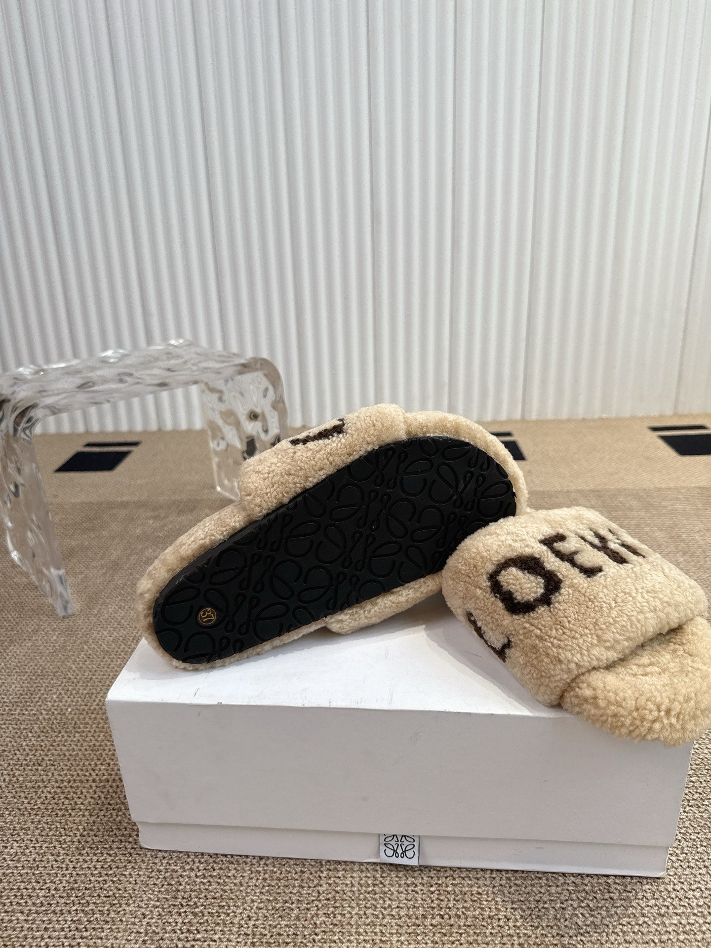 Loewe Classic Autumn/Winter Wool Slippers